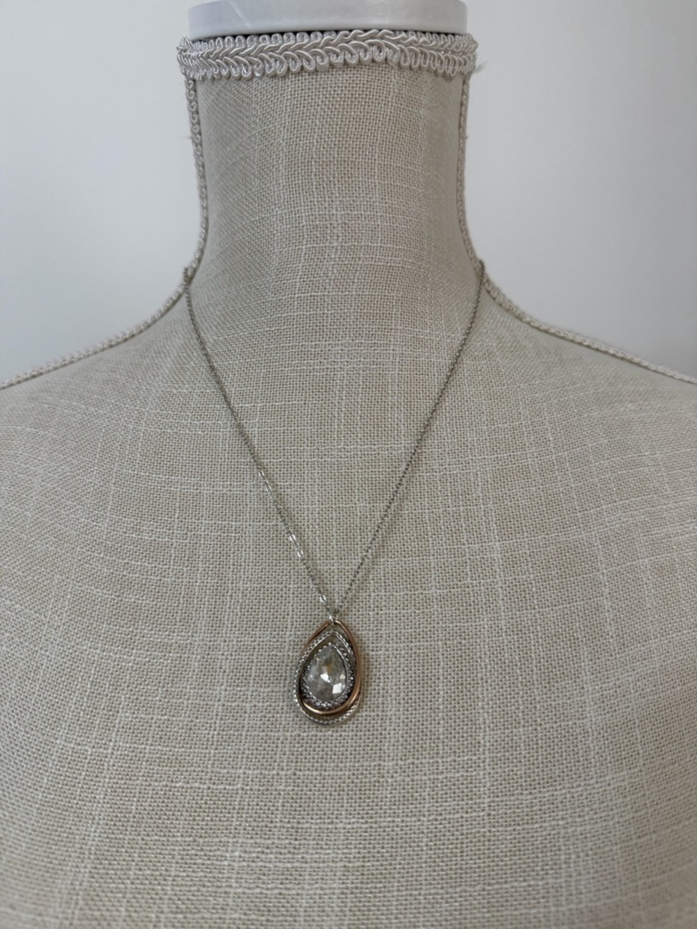 Authentic Brighton Silver Tone Clear Crystal Neptunes Rings Gem Necklace - Picture 2 of 8